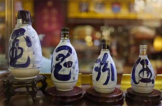 解锁白酒世界密码：十二香型及对应代表品牌