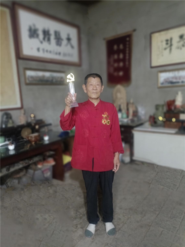 铁血铸军魂、礼赞新时代！